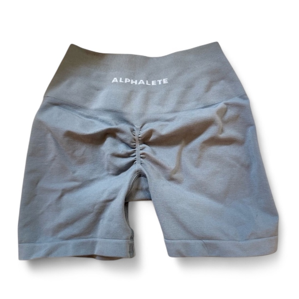 Alphalete Amplify Short 4.5" - Utility Grey - Picture 4 of 5